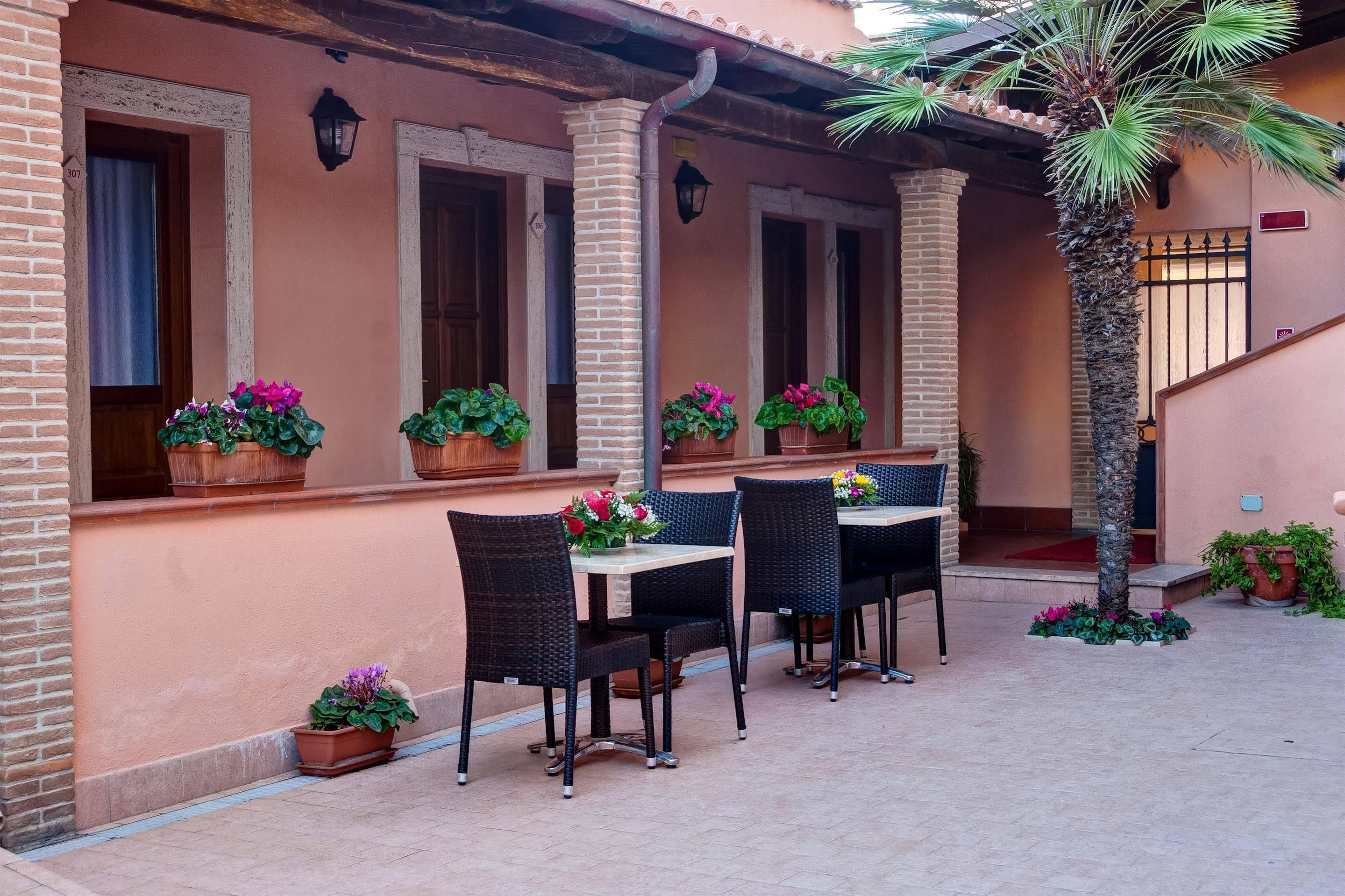 Hotel Riviera Фьюмичино Экстерьер фото