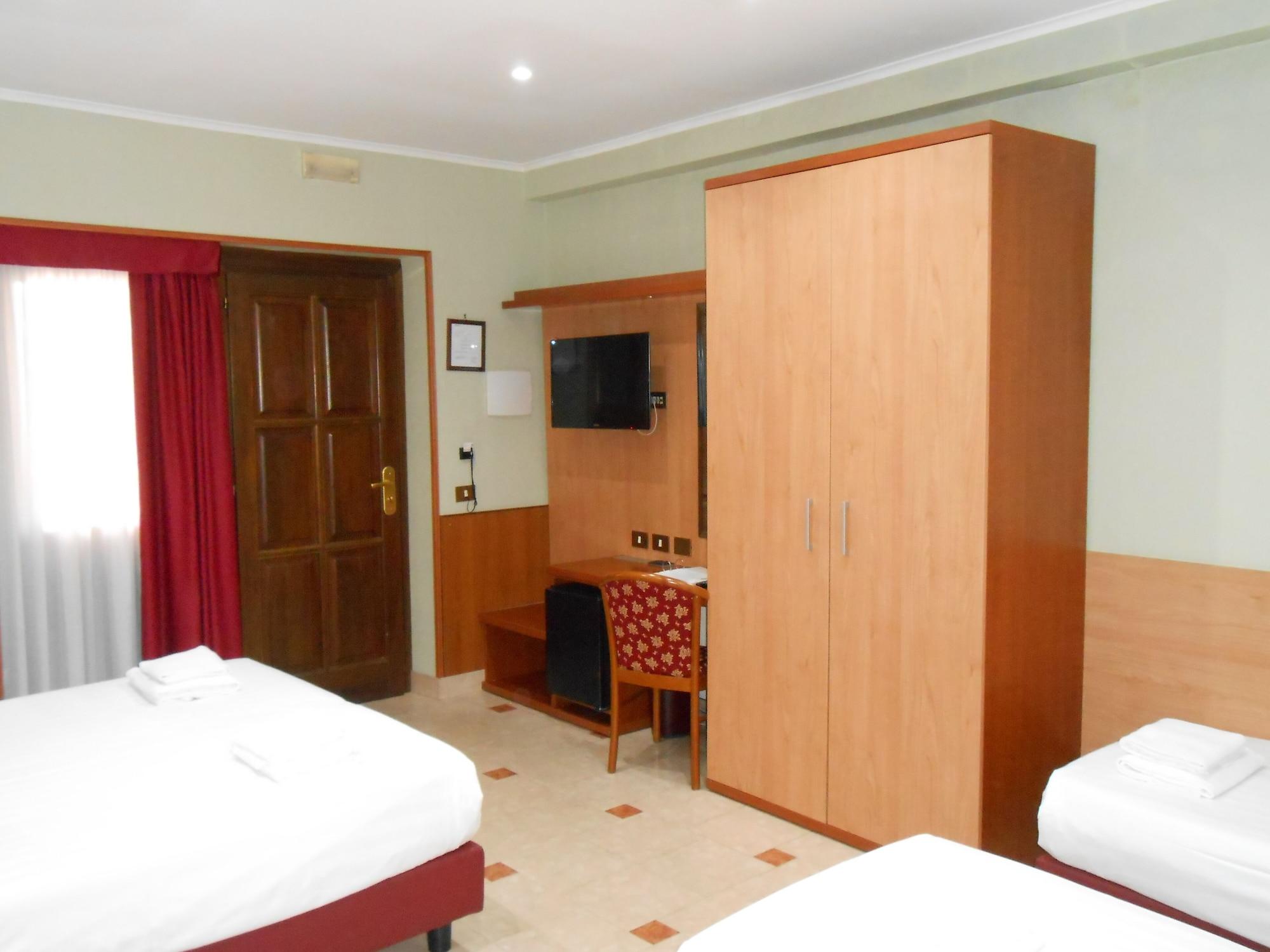 Hotel Riviera Фьюмичино Экстерьер фото