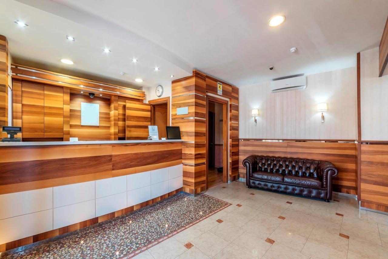 Hotel Riviera Фьюмичино Экстерьер фото