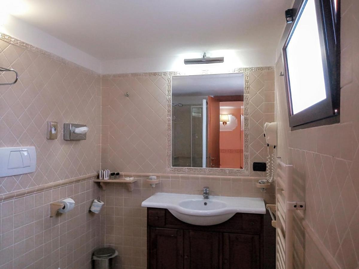 Hotel Riviera Фьюмичино Экстерьер фото