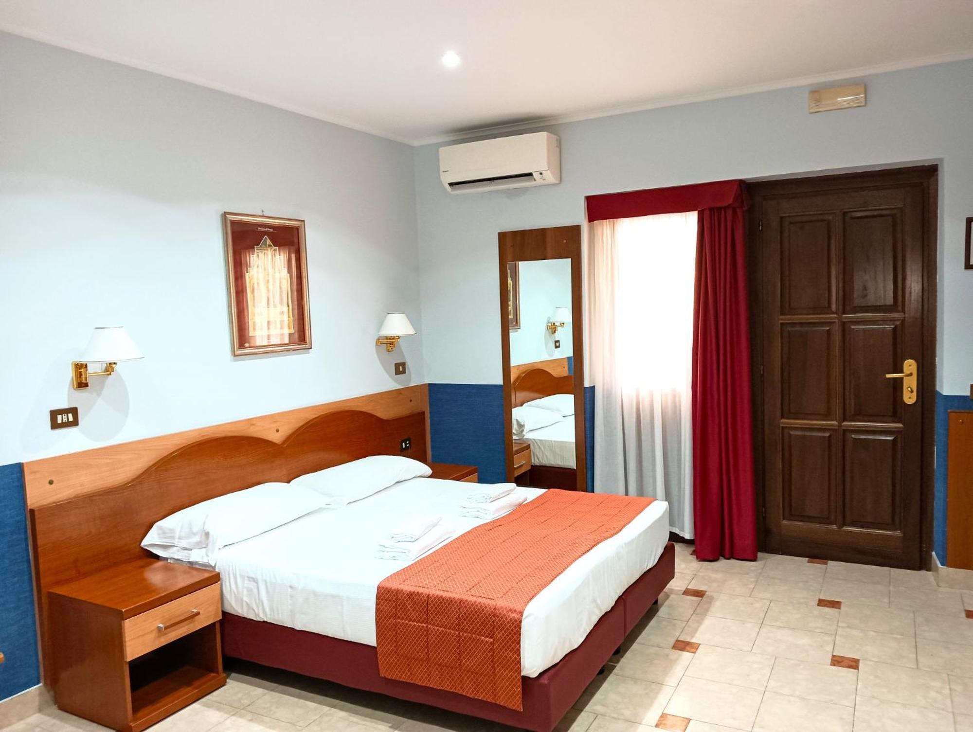 Hotel Riviera Фьюмичино Номер фото