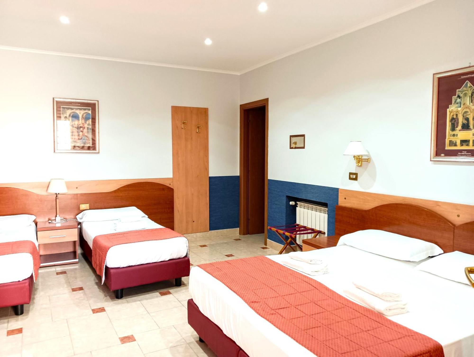 Hotel Riviera Фьюмичино Экстерьер фото