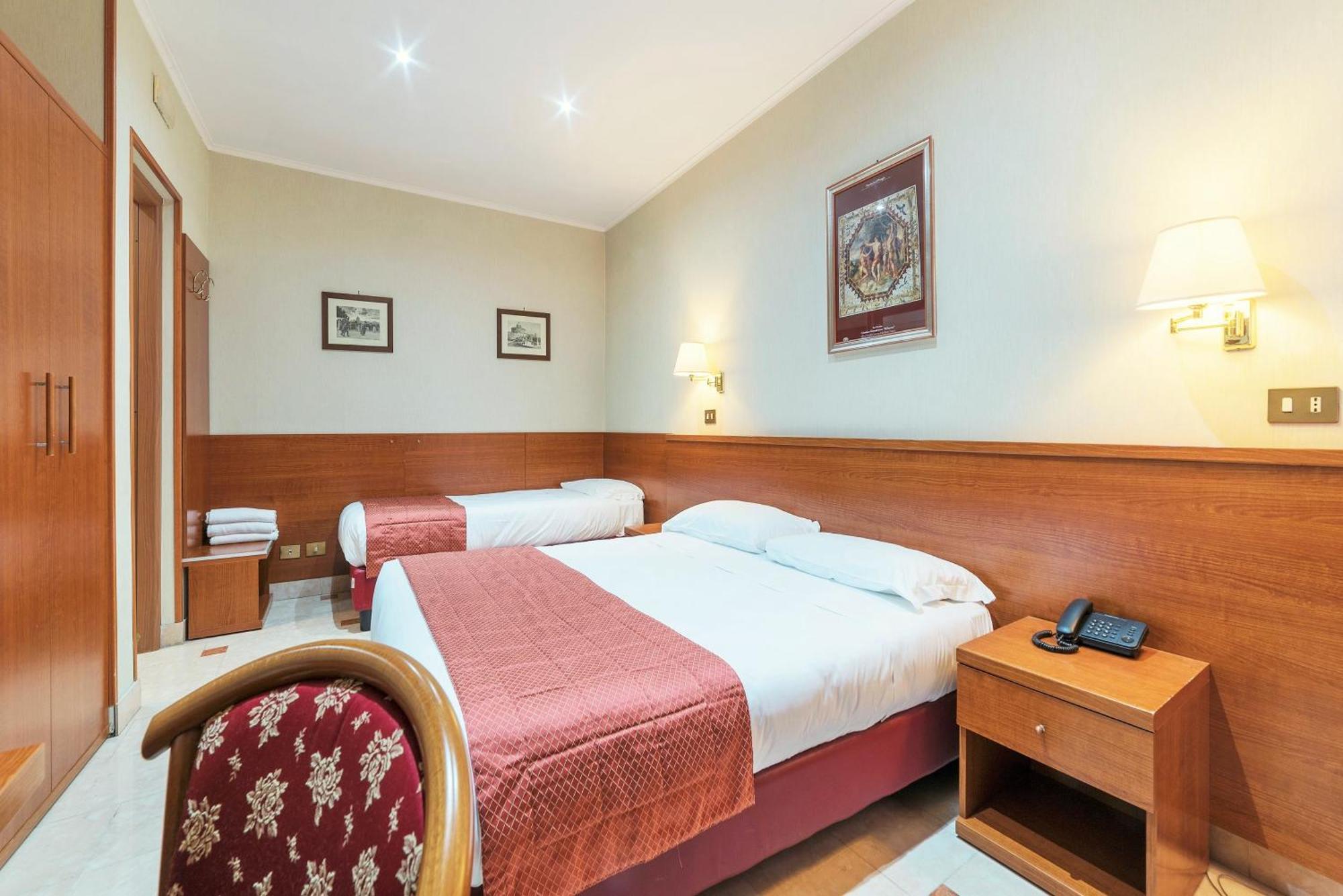 Hotel Riviera Фьюмичино Экстерьер фото