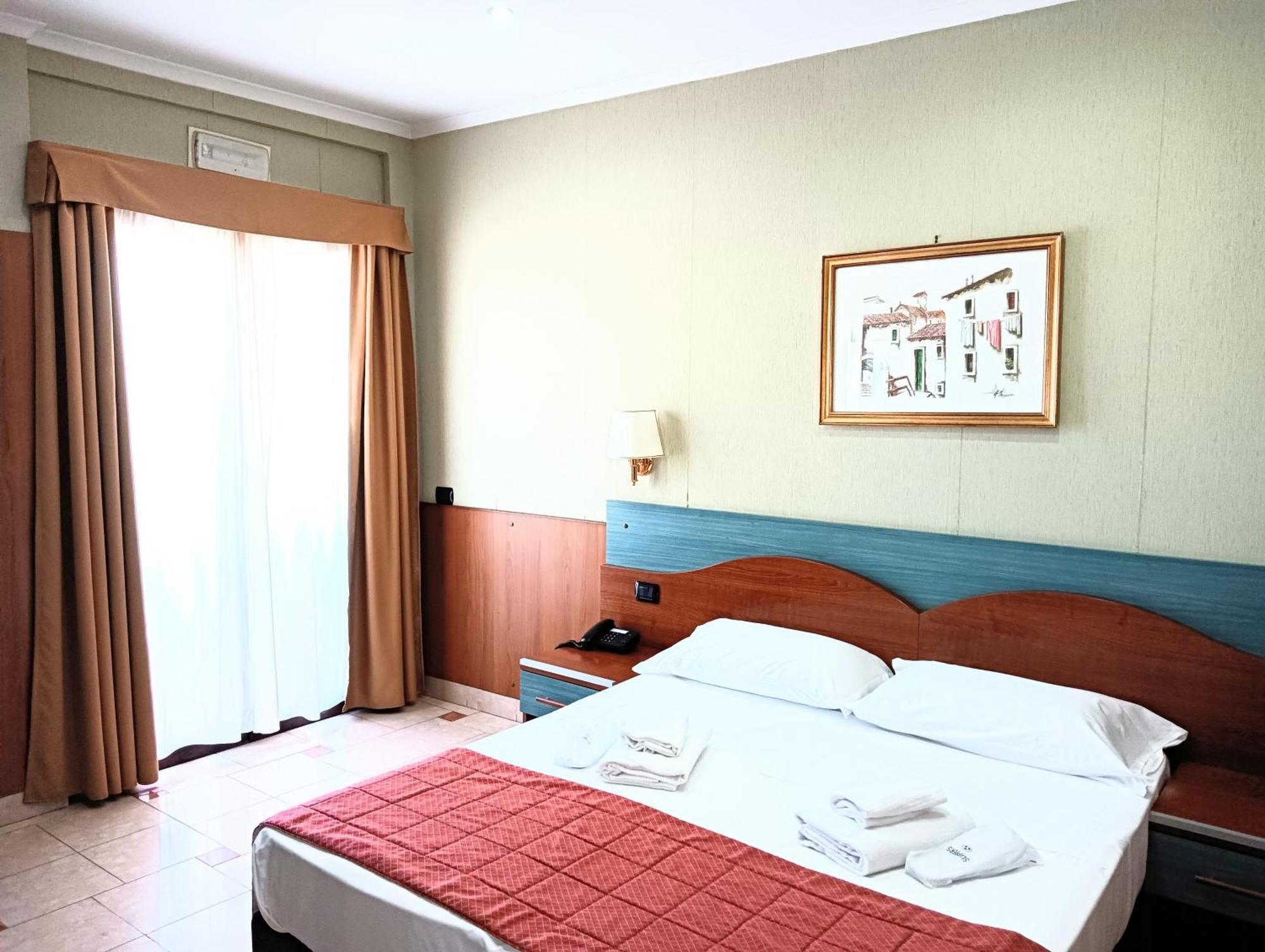 Hotel Riviera Фьюмичино Экстерьер фото