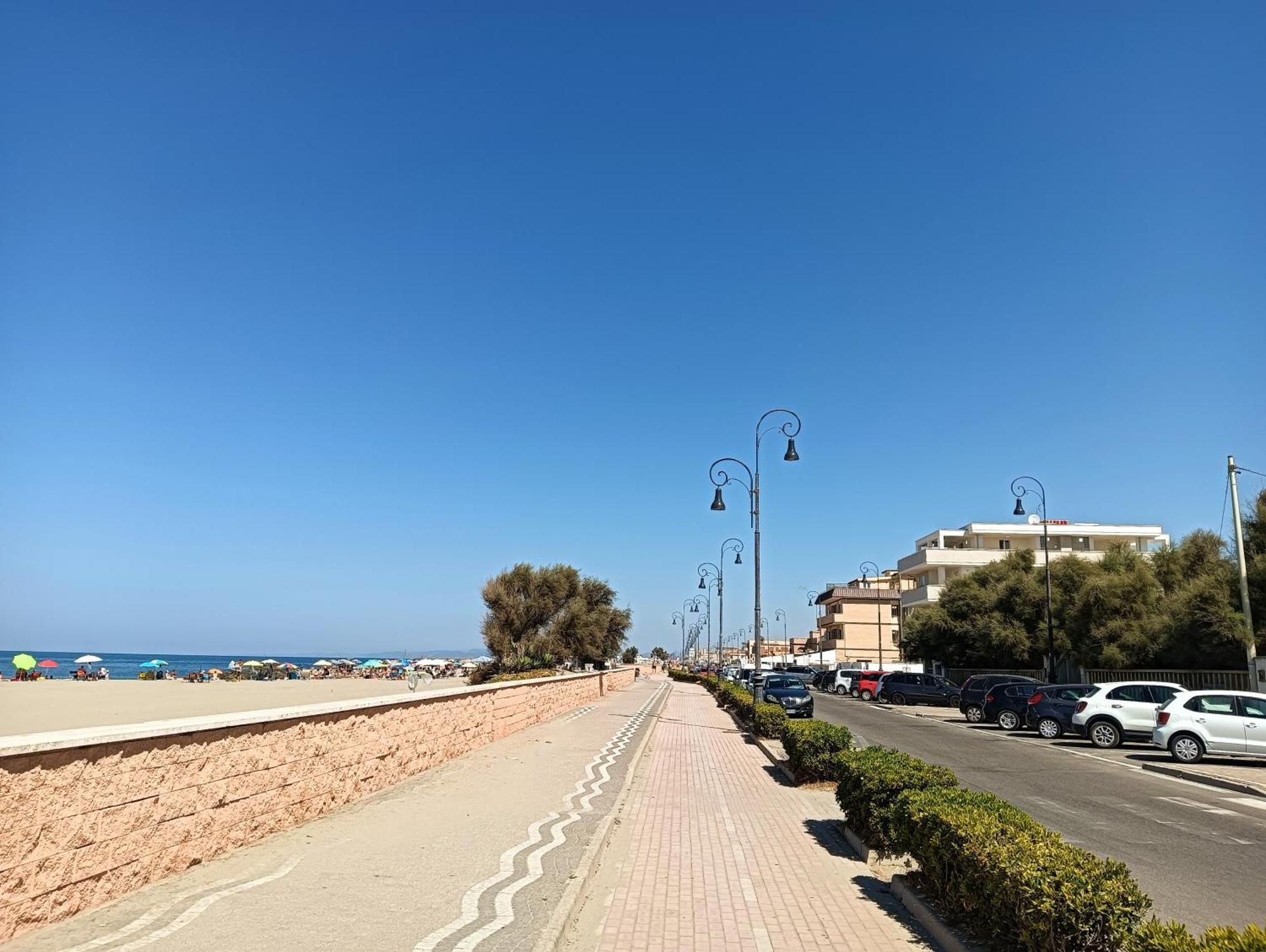 Hotel Riviera Фьюмичино Экстерьер фото