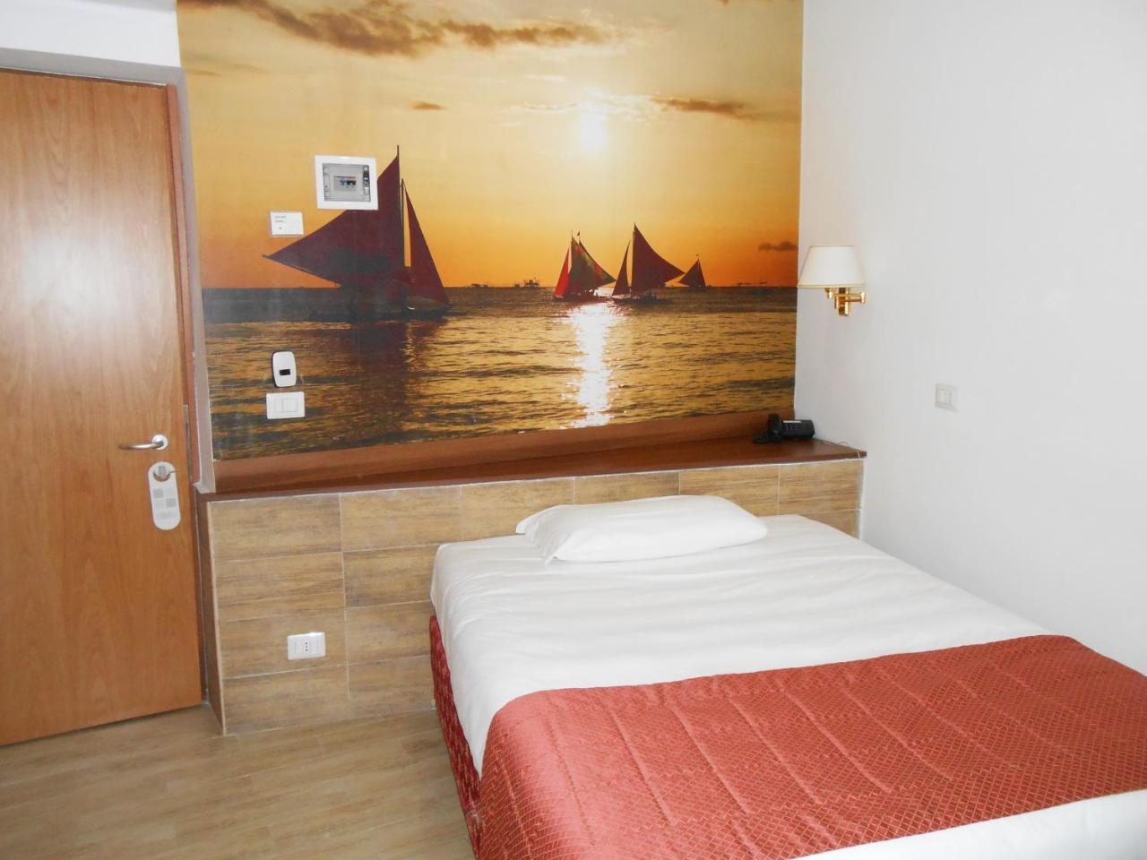 Hotel Riviera Фьюмичино Номер фото